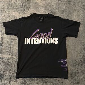 GRAPHIC tshirt Medium